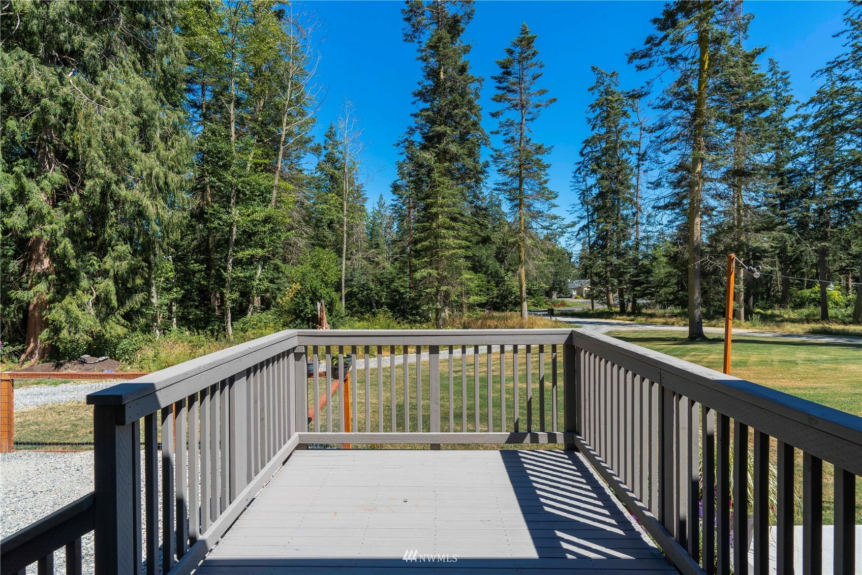 Property Photo:  525 Neptune  WA 98277 