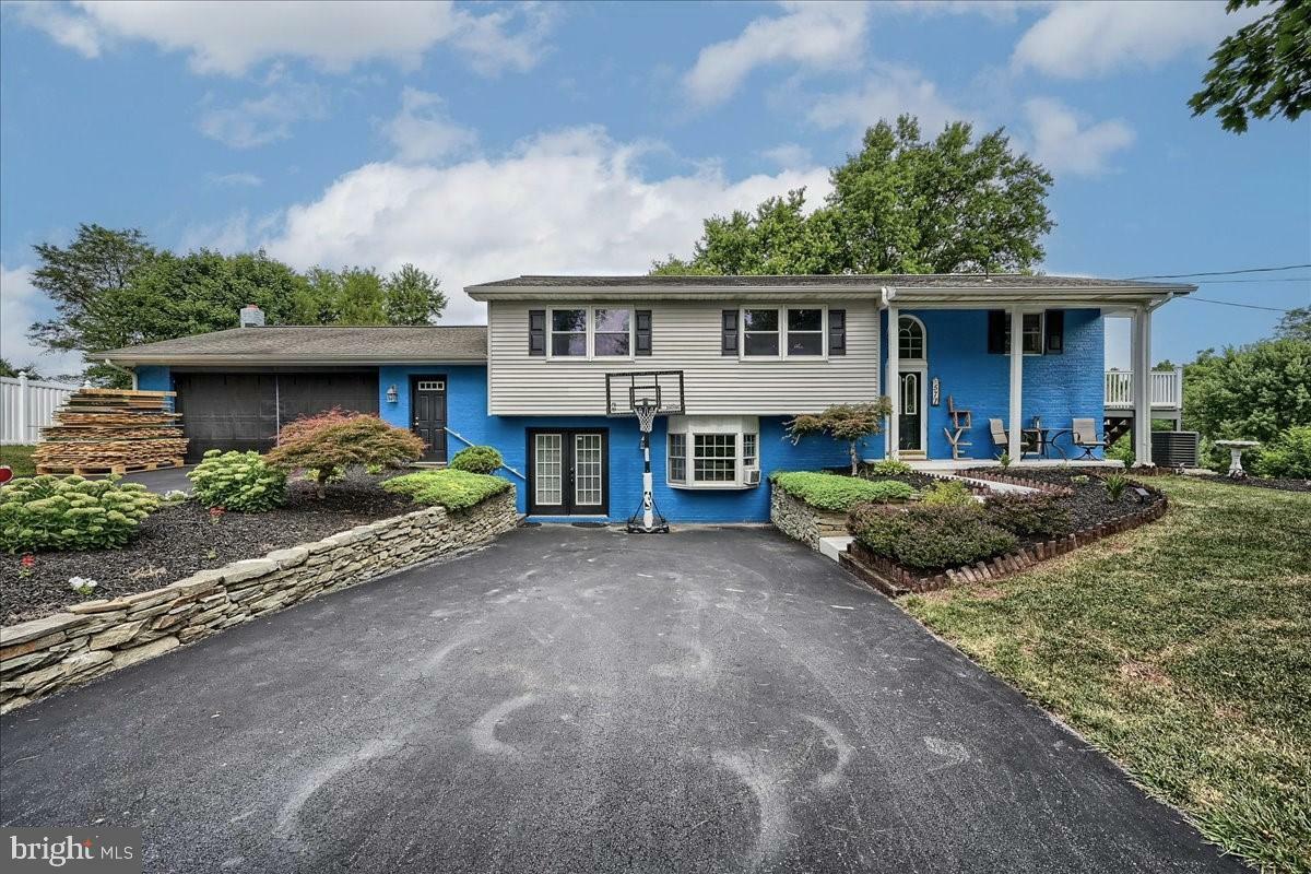 Property Photo: 571 Stauffers Church Road PA 17078