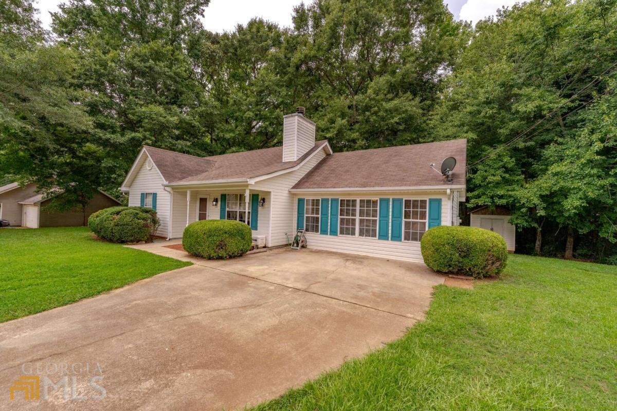 Property Photo:  148 Pebble Creek Drive  GA 30233 