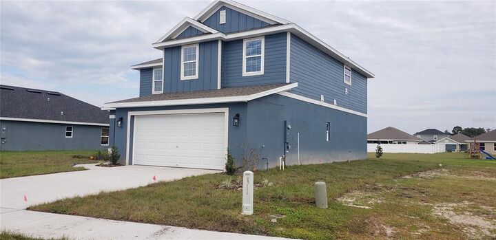 Property Photo:  16049 Vine Cliff Avenue  FL 34667 