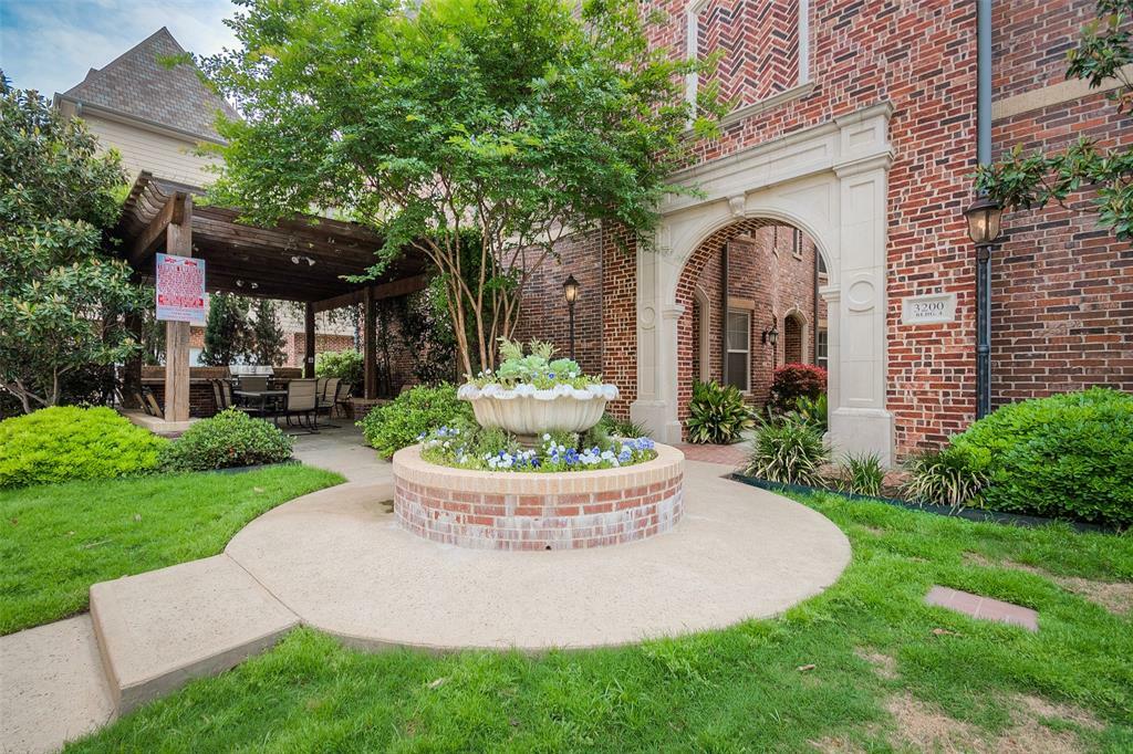 Property Photo: 3200 Ross Avenue 29 TX 75204