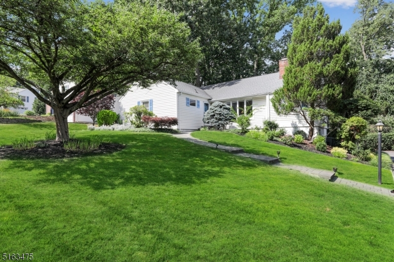 Property Photo: 1043 Sunny Slope Dr NJ 07092