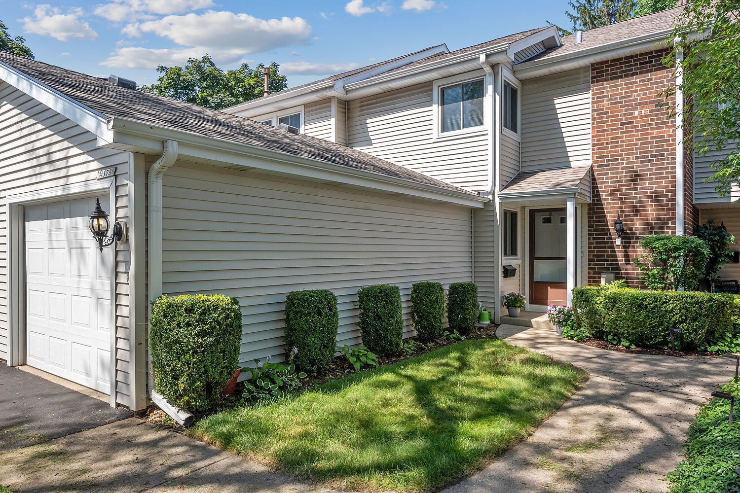 Property Photo:  4S780 Pinehurst Drive  IL 60563 