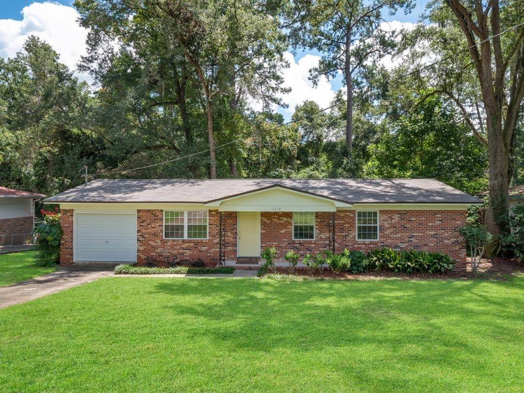 Property Photo:  1119 Rosewood Drive  FL 32301 