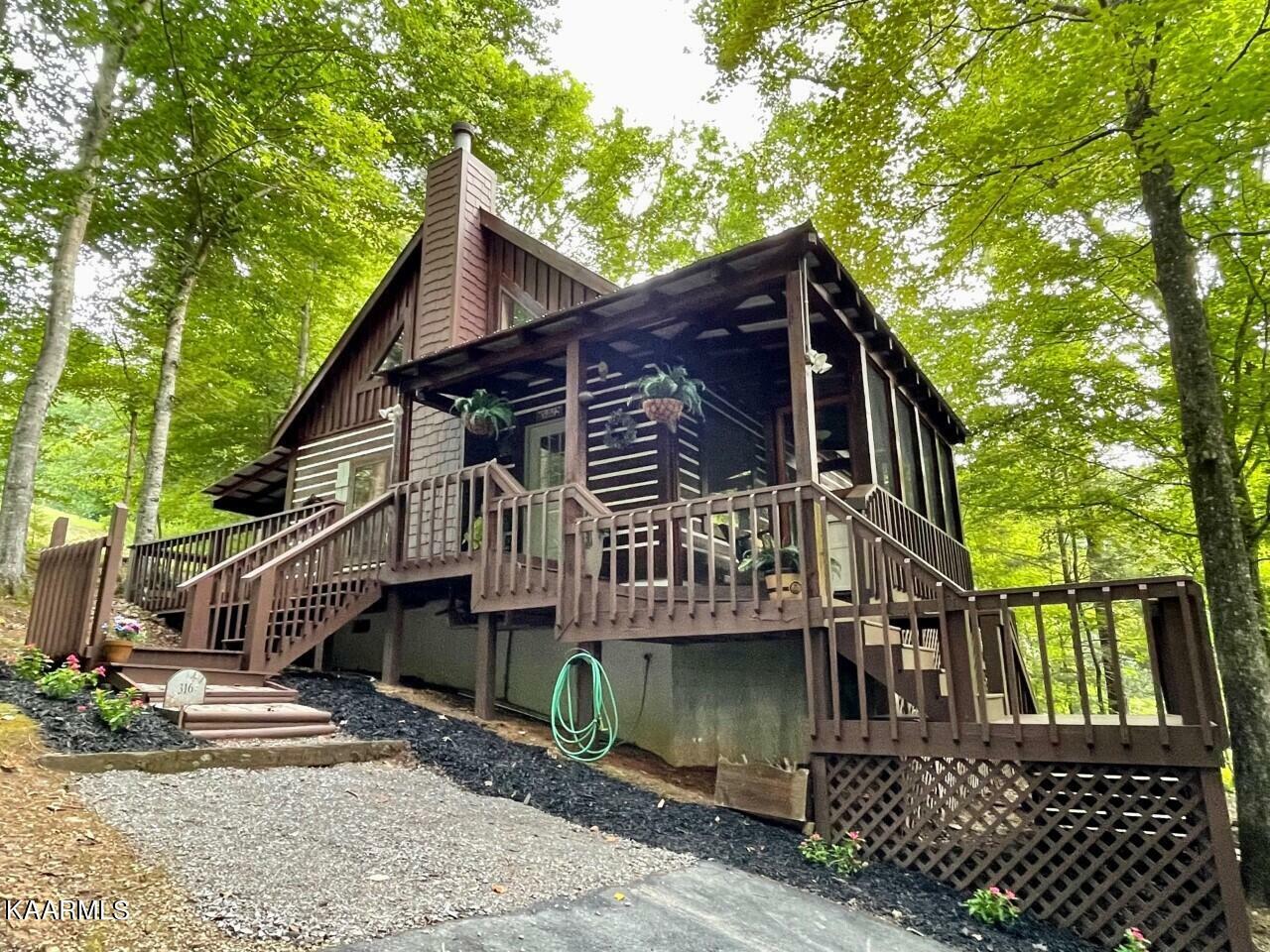 Property Photo: 316 Laurel Rd TN 37882