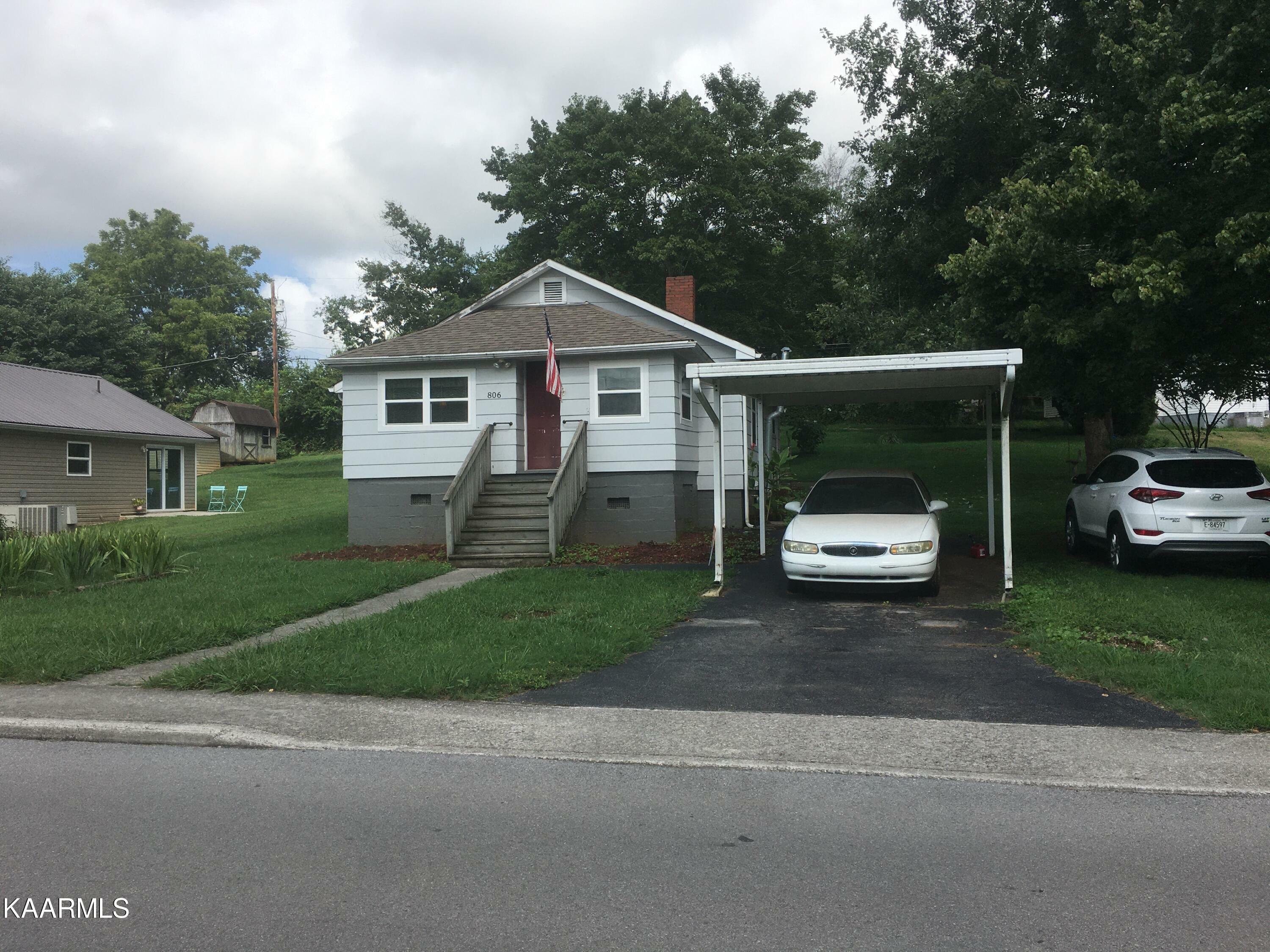 Property Photo:  806 Commerce St  TN 37774 