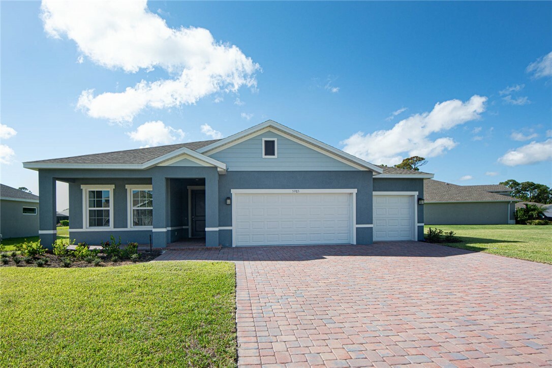 Property Photo:  5985 Summersweet Lane  FL 32967 