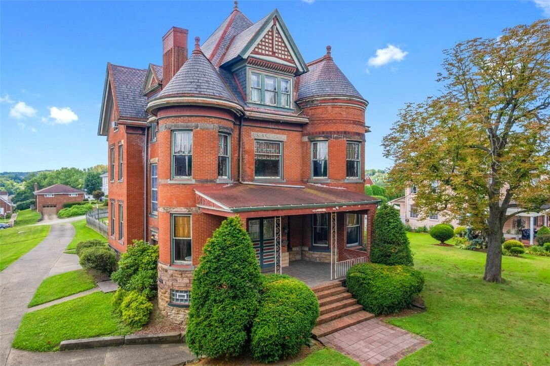 Property Photo: 808 Pennsylvania Avenue PA 15642