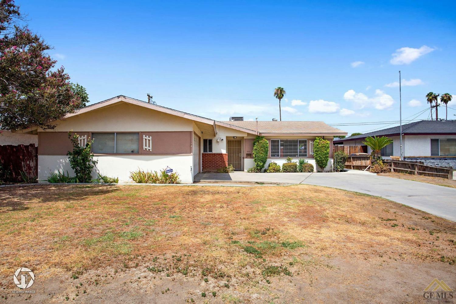 Property Photo:  3921 Pontiac Street  CA 93304 