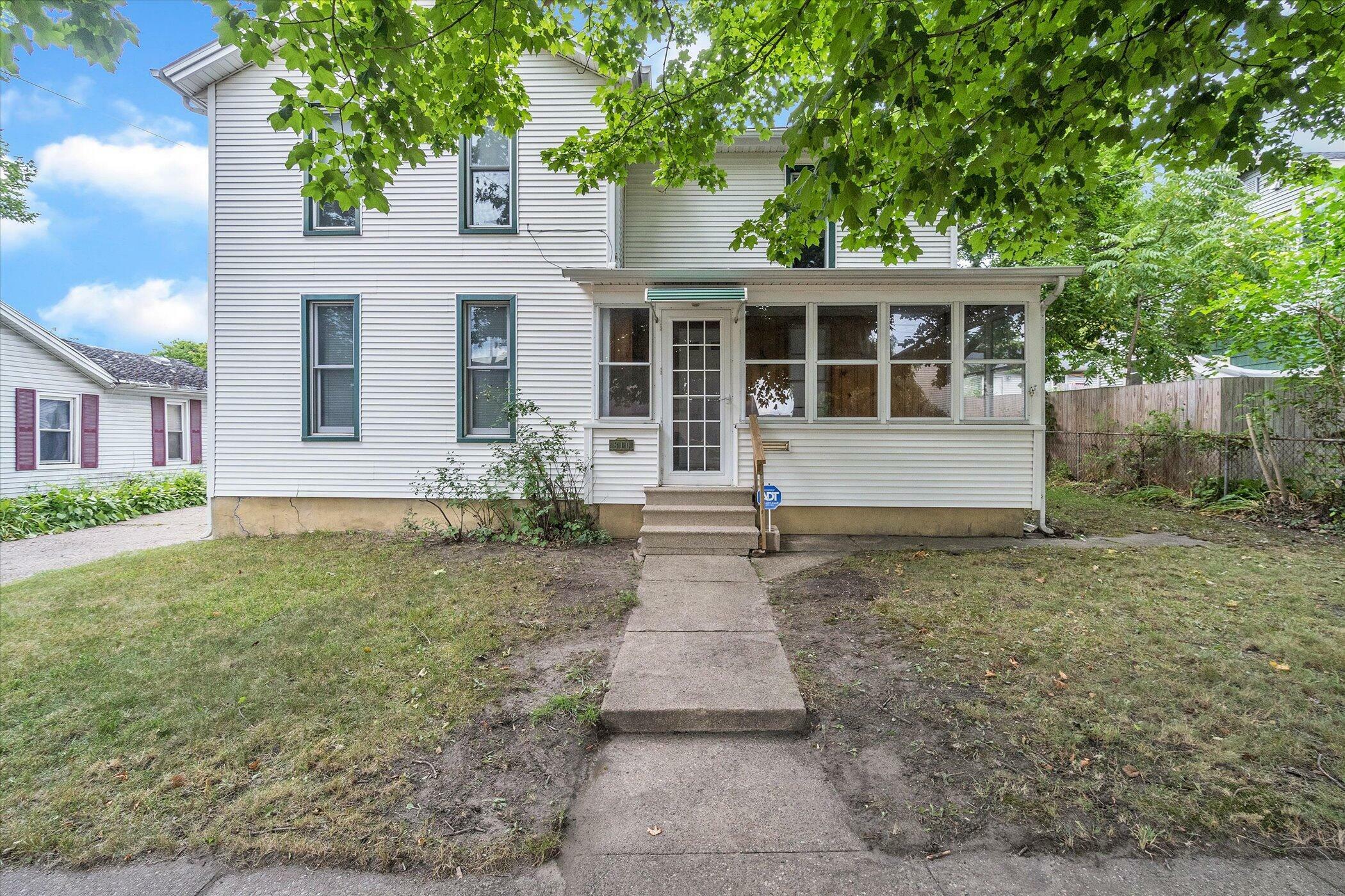 Property Photo:  810 Detroit Street Street  MI 49201 