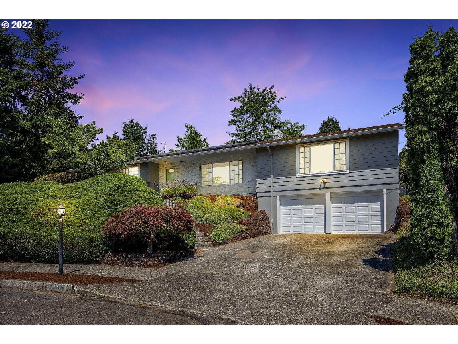 Property Photo: 15158 SE La Crescenta Way OR 97267