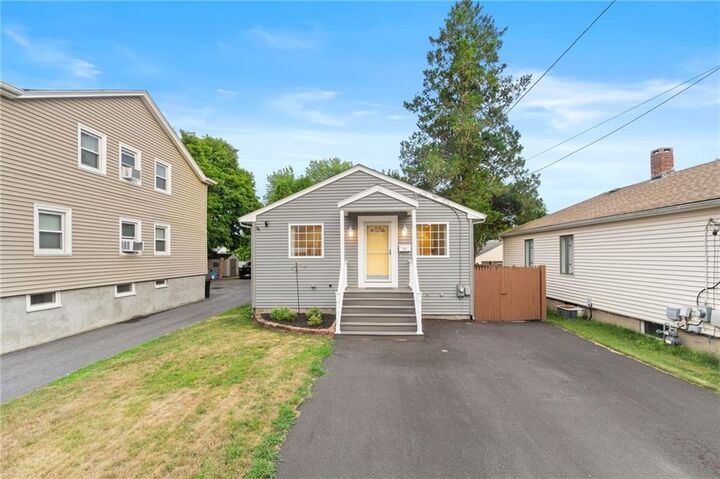 21 Irons Av  Johnston RI 02919 photo