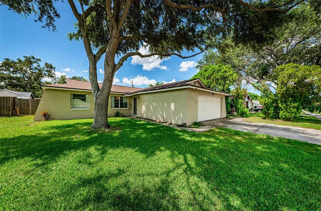 Property Photo: 9070 Bryan Dairy Road FL 33777
