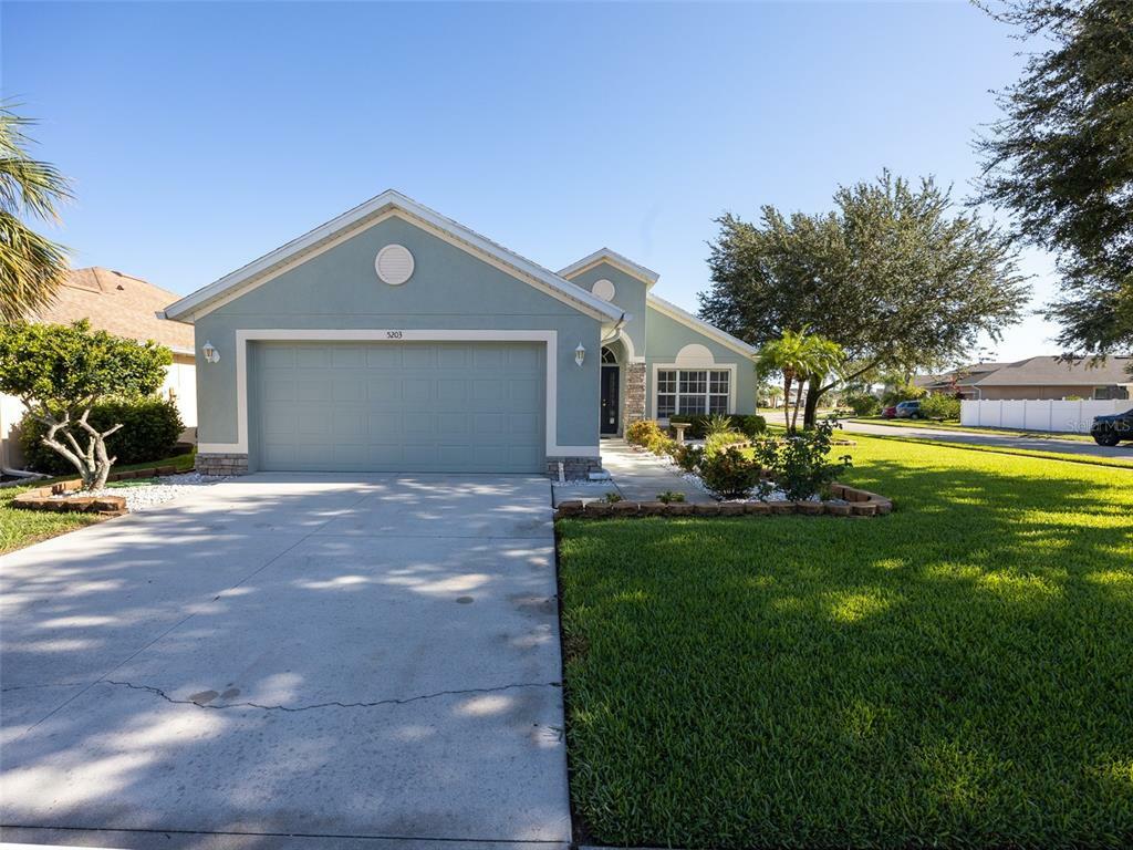 Property Photo:  5203 Layton Drive  FL 34293 