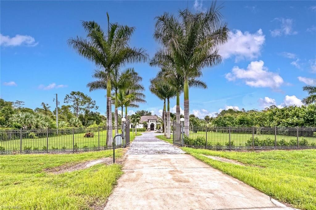 Property Photo: