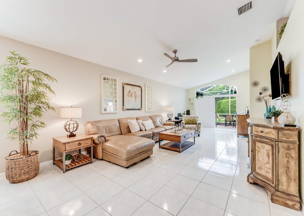 Property Photo: 7750 Cherry Blossom Way FL 33437