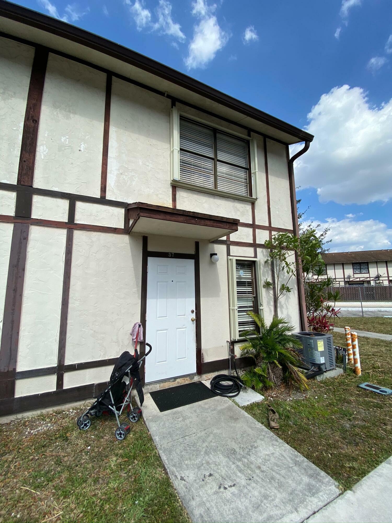 Property Photo:  5153 Breckenridge Place 37  FL 33417 