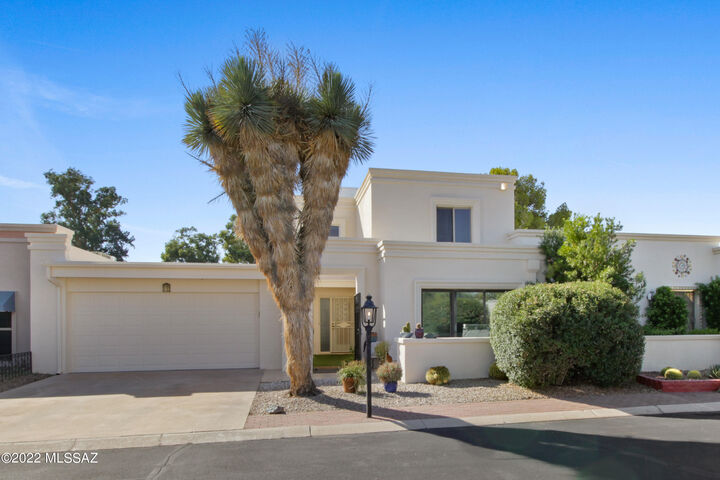 8155 N Casas Way  Tucson AZ 85742 photo