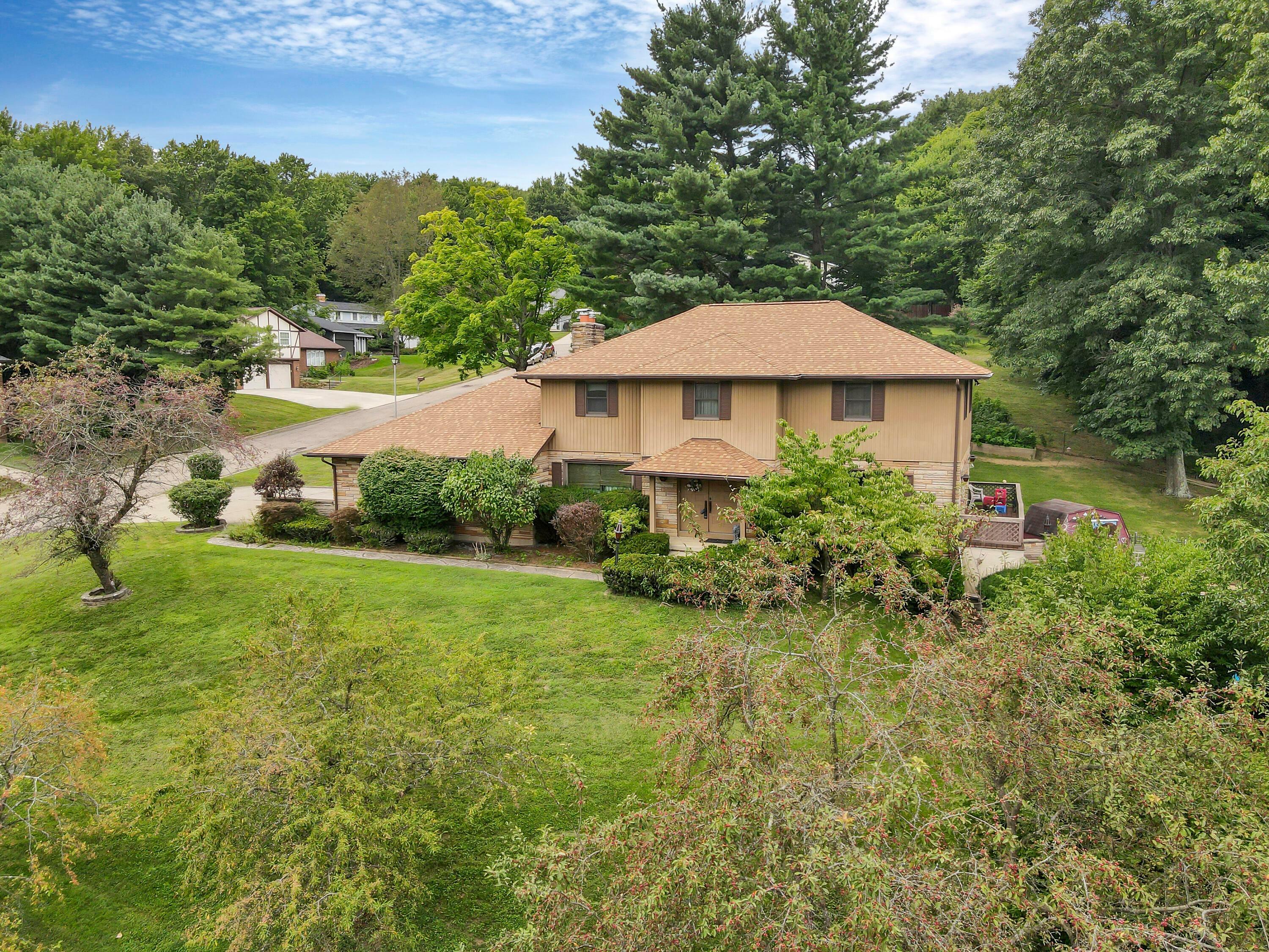 Property Photo: 1612 Londondale Parkway OH 43055