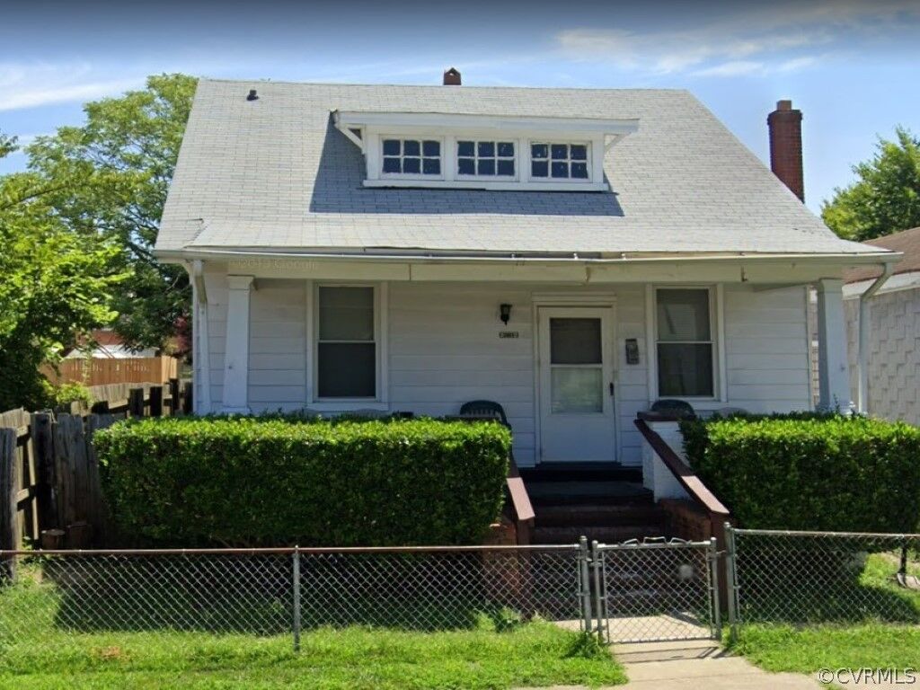 Property Photo:  2921 Fendall Avenue  VA 23222 