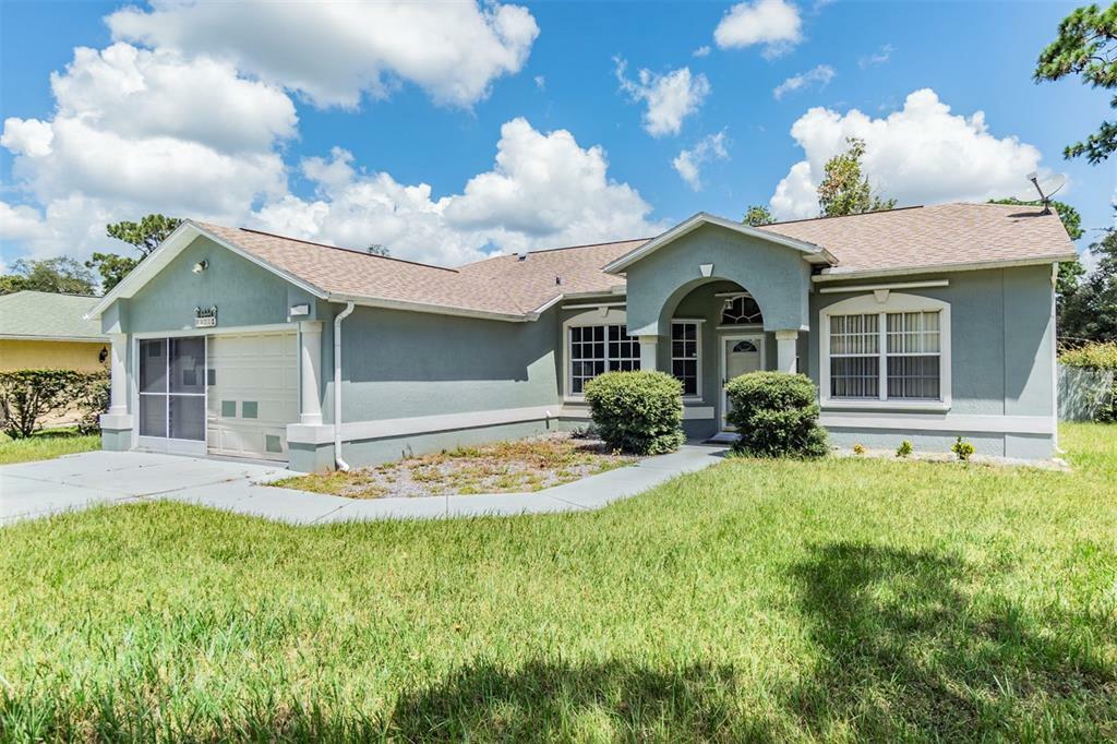 Property Photo:  8421 Dunnellon Road  FL 34613 