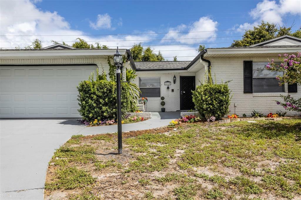 Property Photo:  1119 W Willow Run Drive  FL 32129 