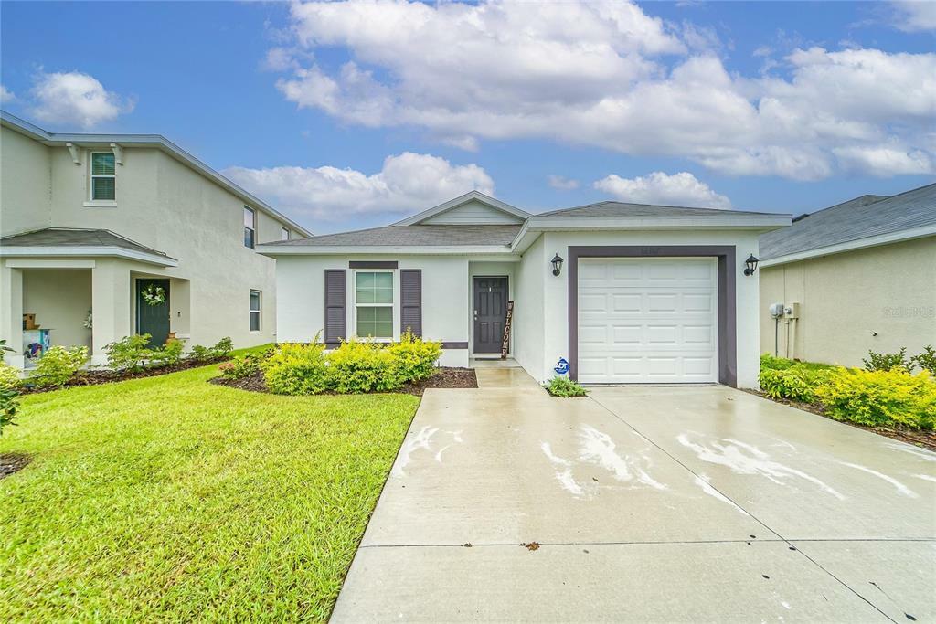 Property Photo:  12167 High Rock Way  FL 34219 