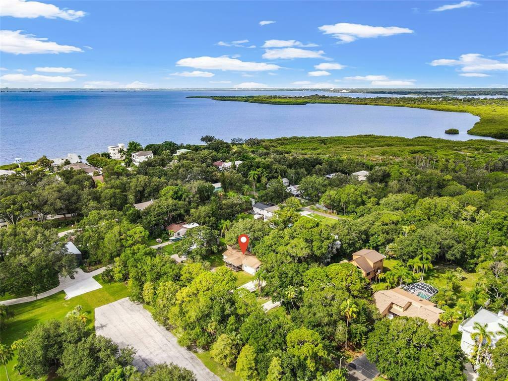 Property Photo:  7430 Bay Drive  FL 33635 