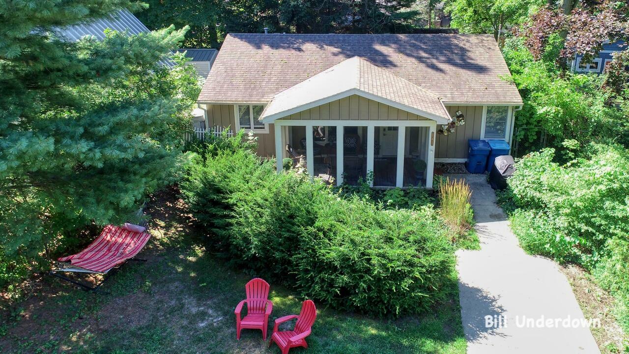 Property Photo:  141 North Street  MI 49453 