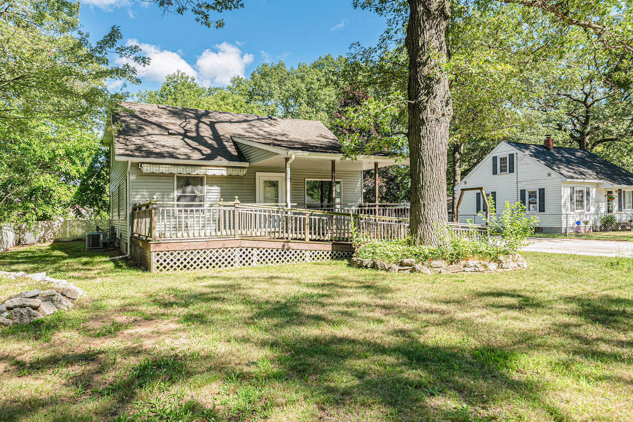 1440 Linden Street  Muskegon MI 49445 photo