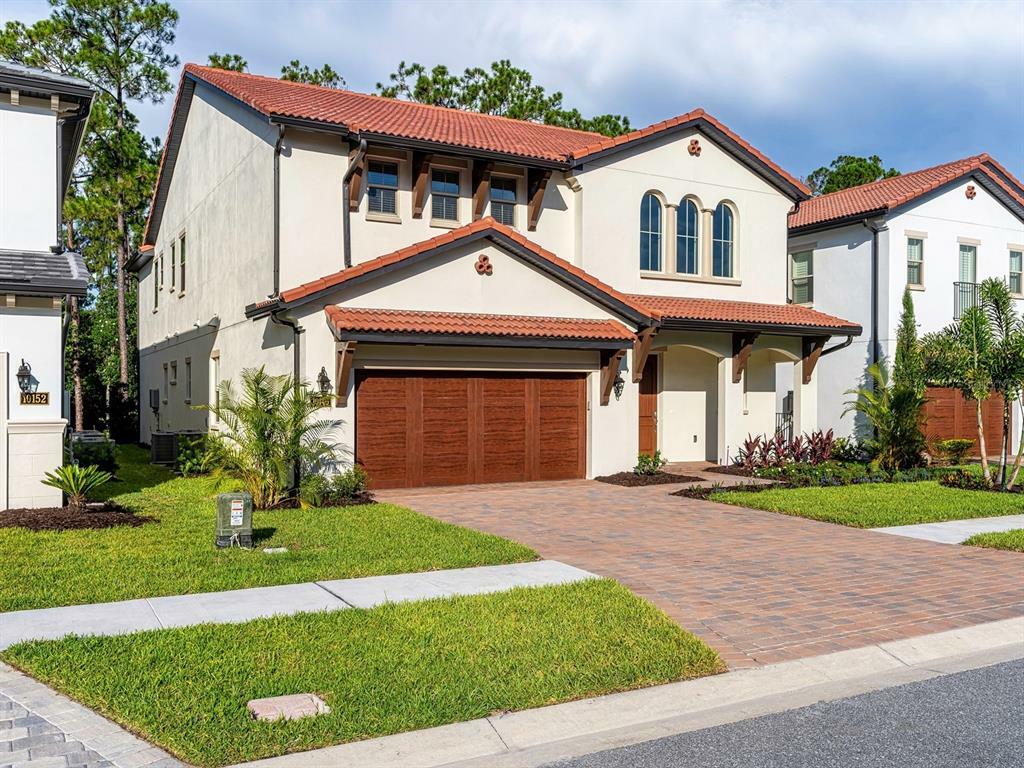 Property Photo: 10146 Royal Island Court FL 32836