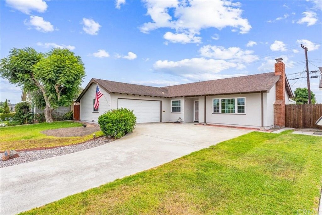 Property Photo:  16121 Fantasia Lane  CA 92649 
