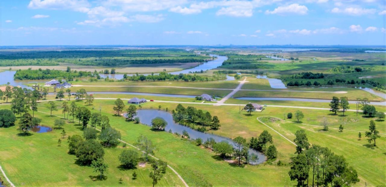 Property Photo: 14925 Country Club Rd. TX 77705