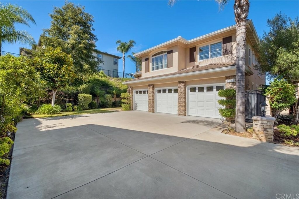 Property Photo:  23682 Marin Way  CA 92677 