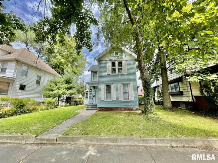 1323 W Barker  Peoria IL 61606 photo