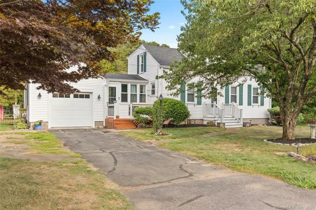 Property Photo:  13 Oak Grove Street  CT 06040 