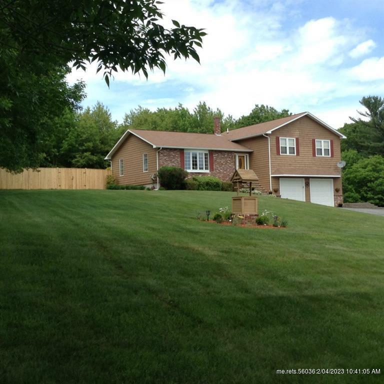 Property Photo: 4 Pondview Drive ME 04240