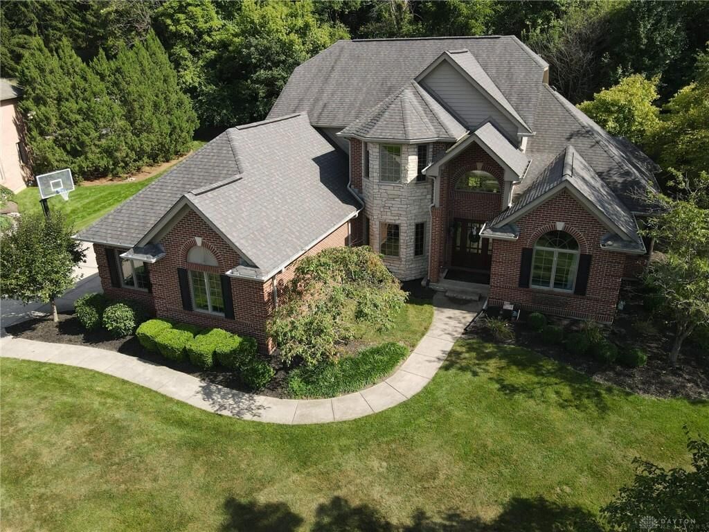 Property Photo: 1513 Clear Brook Drive OH 45440
