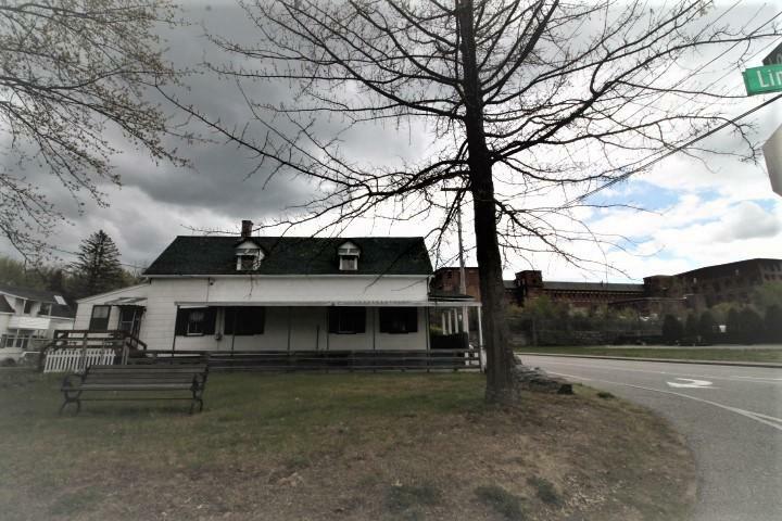 Property Photo: 8 Locust Street ME 04240