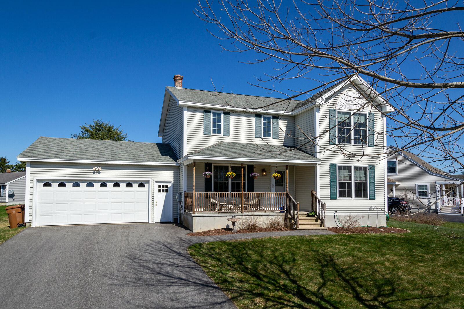 Property Photo:  4 Morgan Circle  ME 04072 