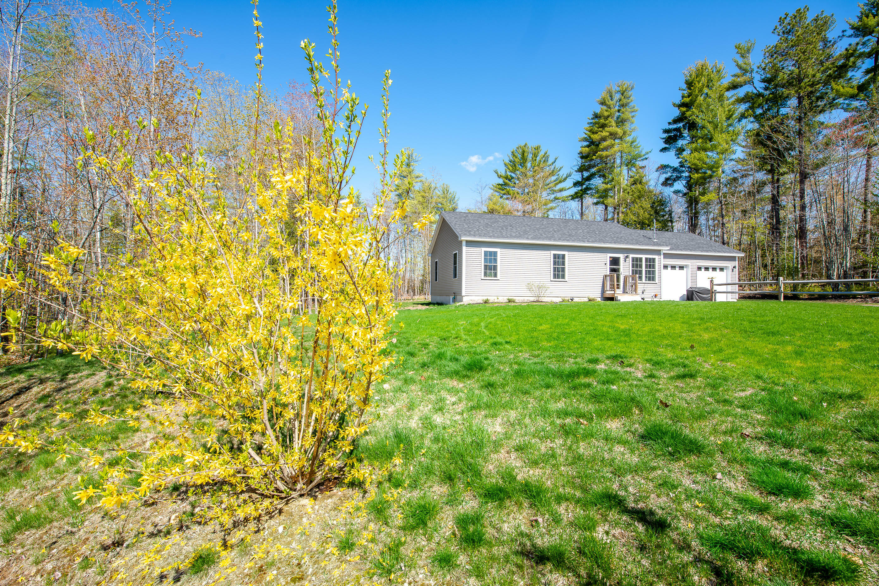 Property Photo: 9 Birch Lane ME 04027