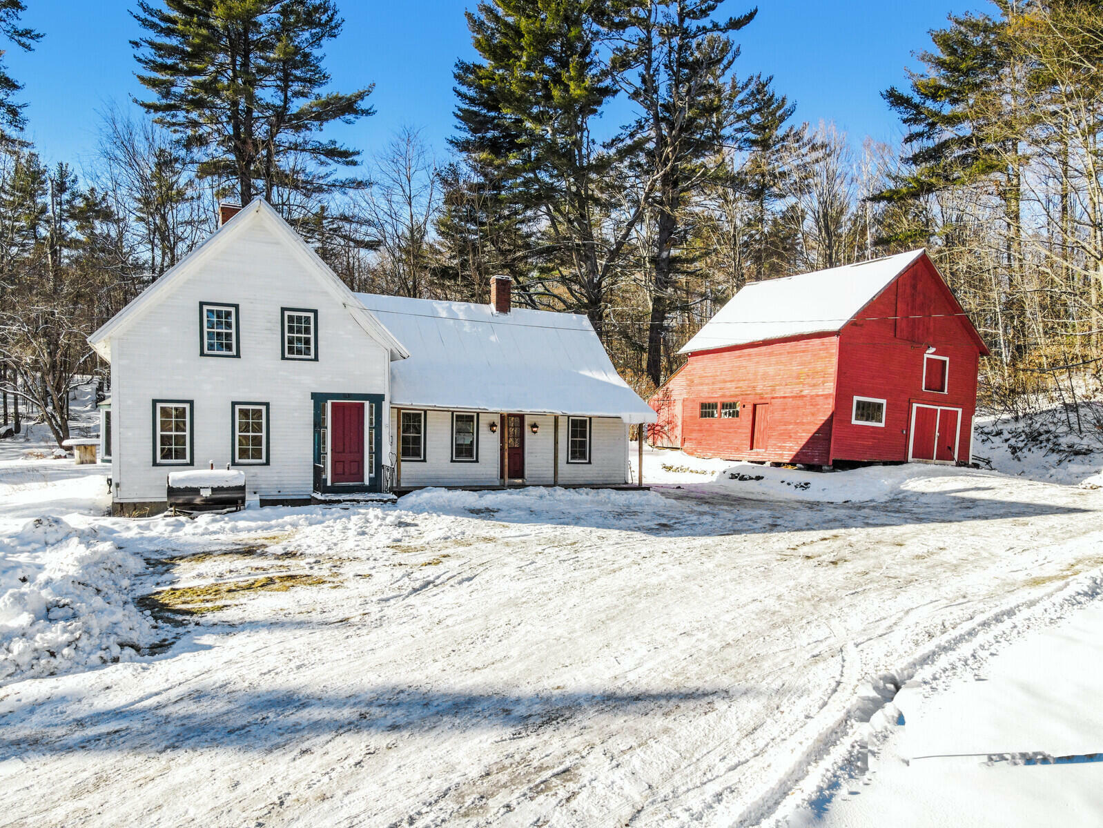 Property Photo: 260 Madison Road ME 04957