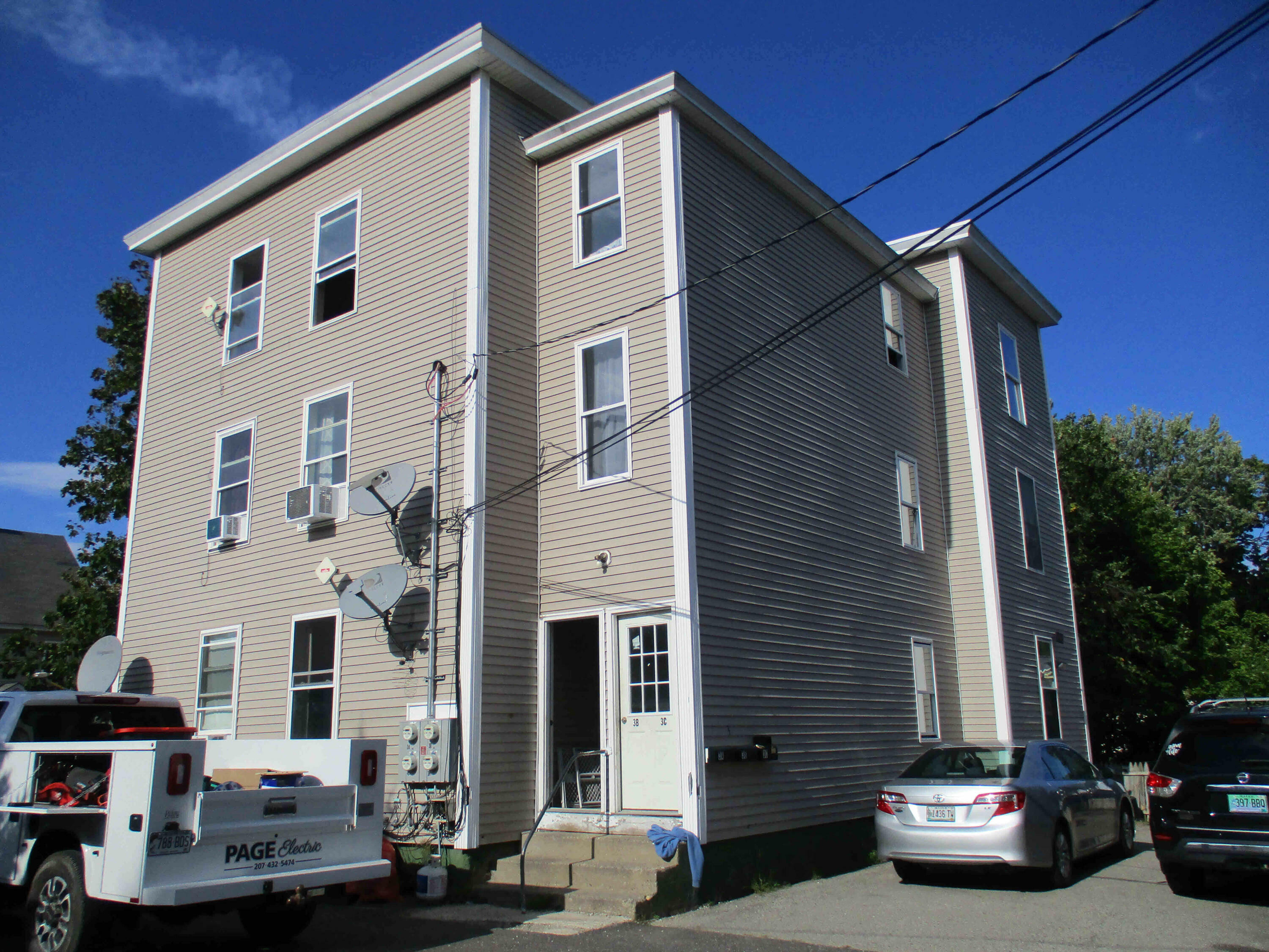 Property Photo: 3 Bowdoin Court ME 04073