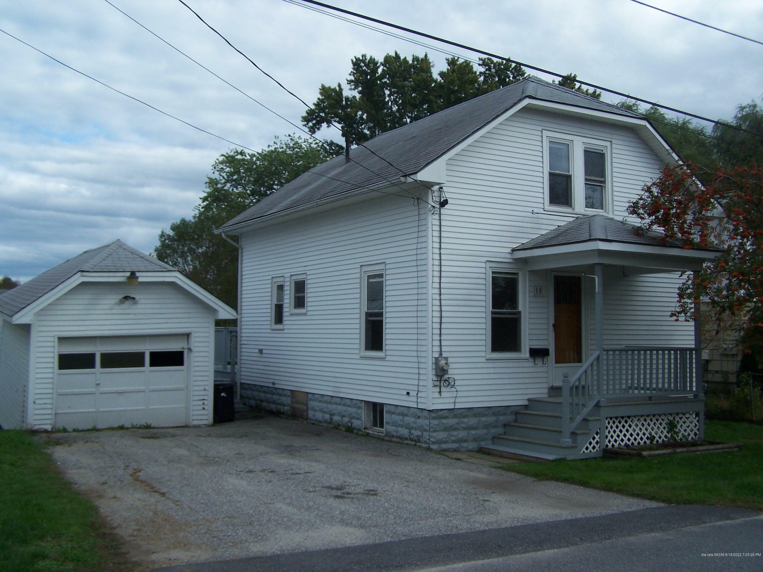 Property Photo:  10 Stewart Street  ME 04240 