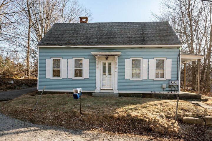 10 Mount Pleasant Street  Newmarket NH 03857 photo