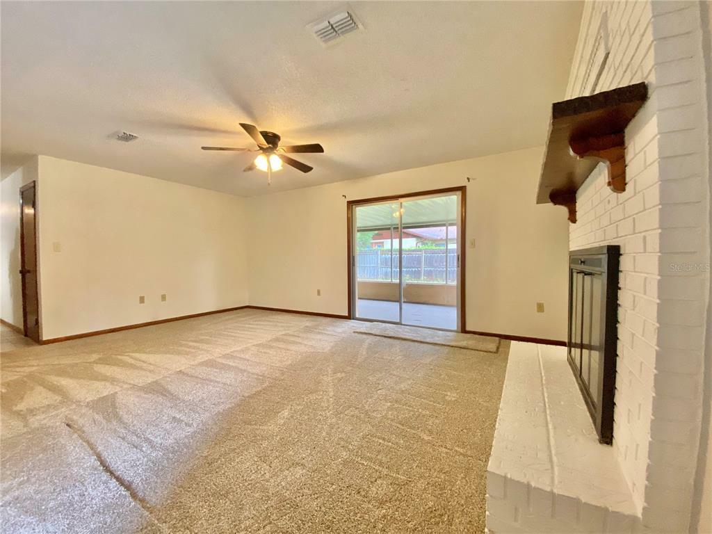 Property Photo:  1931 SE 39th Street  FL 34480 