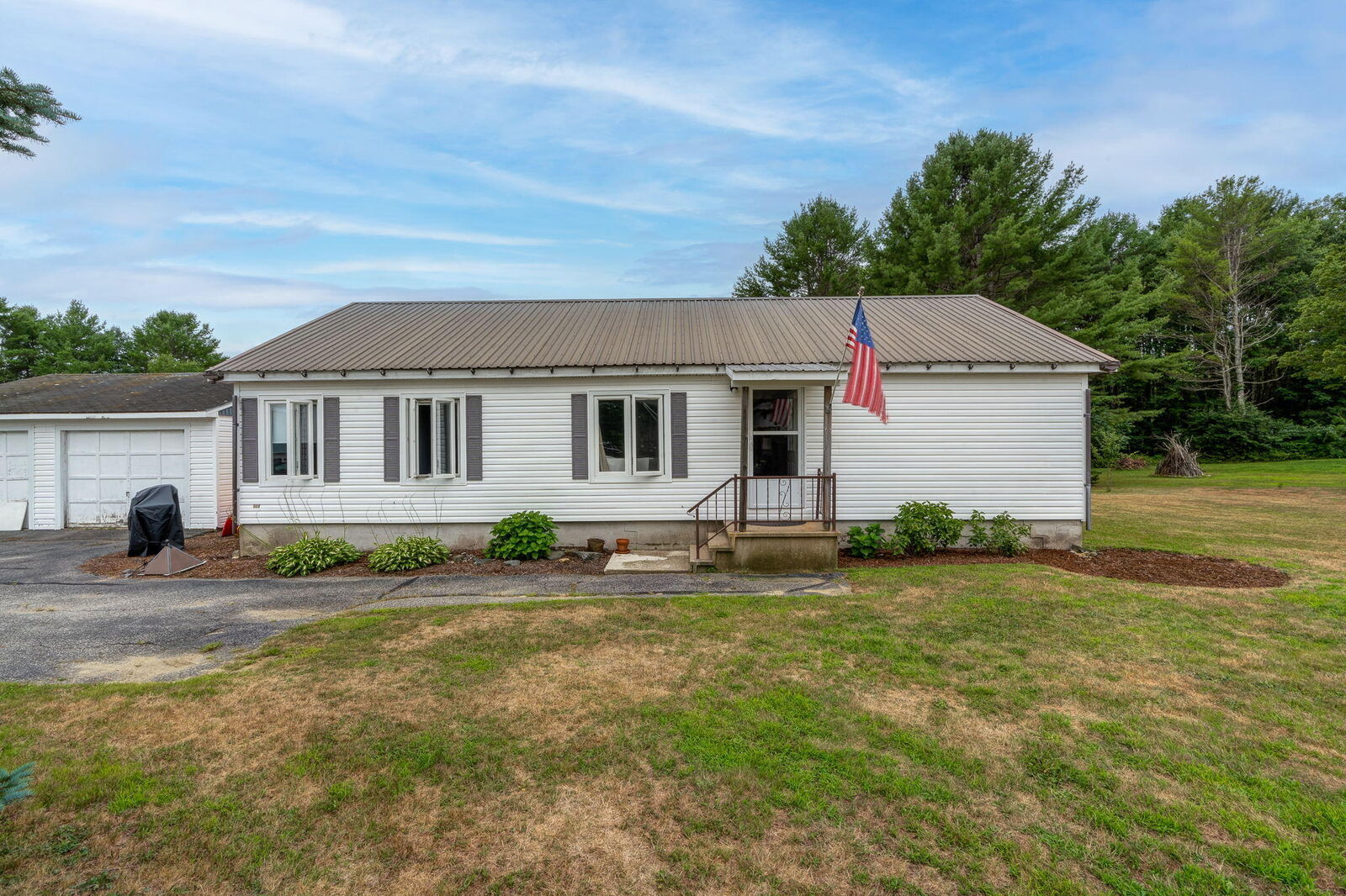 Property Photo:  5 Buttercup Drive  ME 04032 