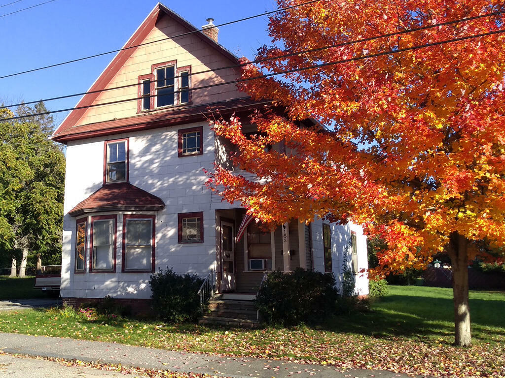 Property Photo: 183 Rosedale Street ME 04240