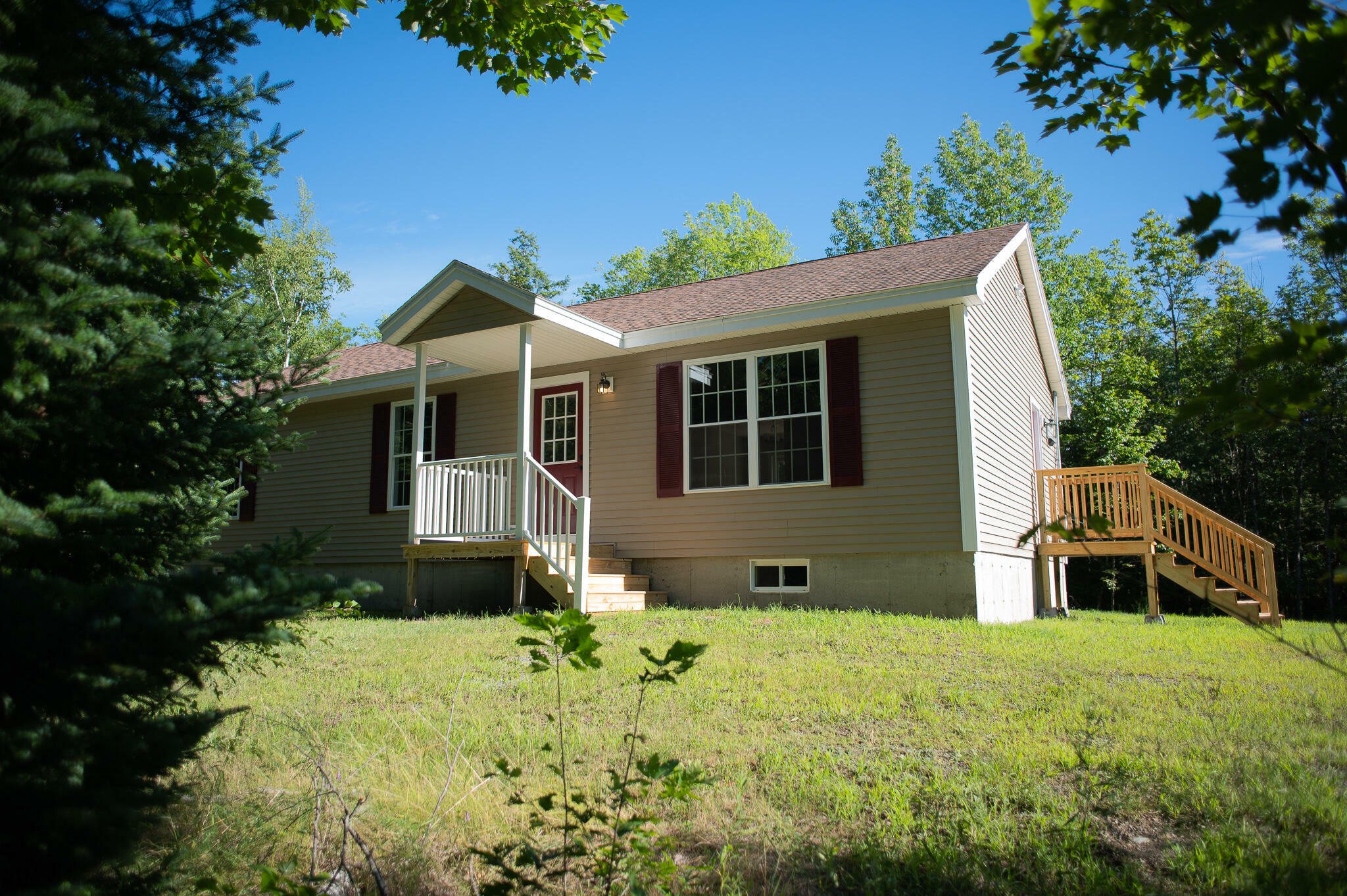 Property Photo:  92 Plymouth Road  ME 04419 