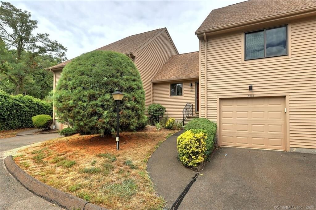 Property Photo:  210 Treadwell Street 802  CT 06517 